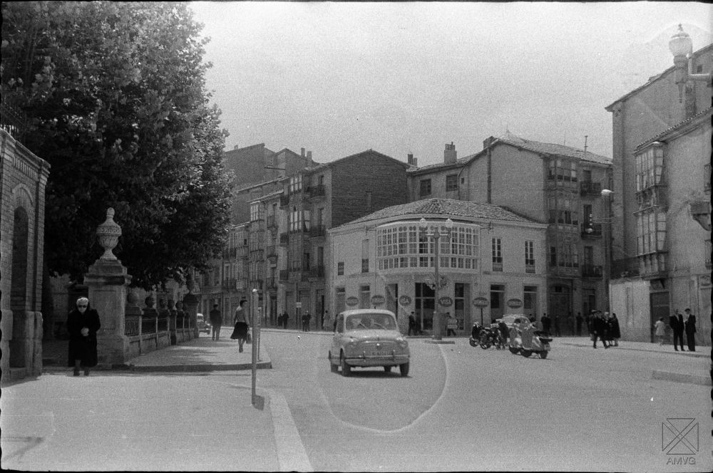 Calle Paz 1960. S. Arina. Archivo Municipal