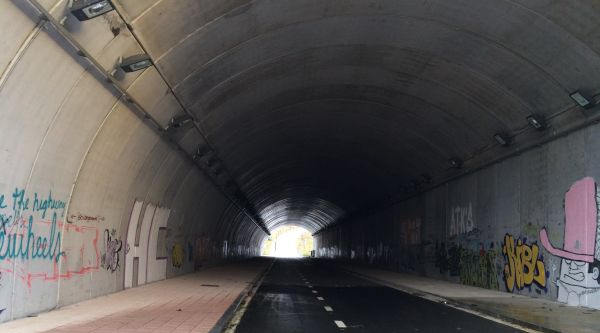 Armentia: Un túnel hacia ninguna parte