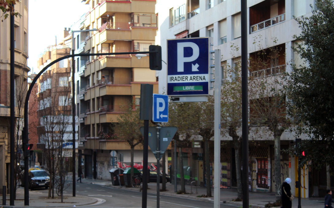 parking iradier arena