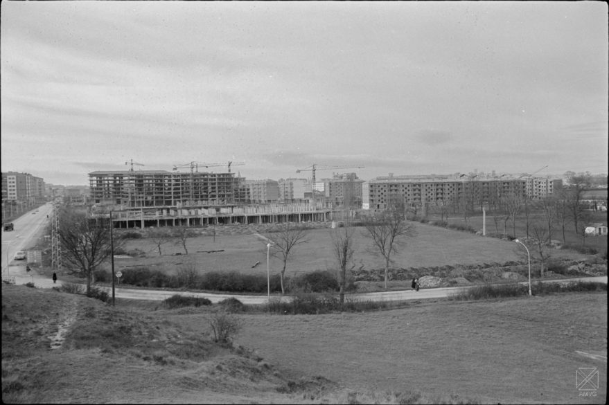 Vista del barrio en plena construcción en 1967. ARQUÉ. Archivo Municipal de Vitoria-Gasteiz.