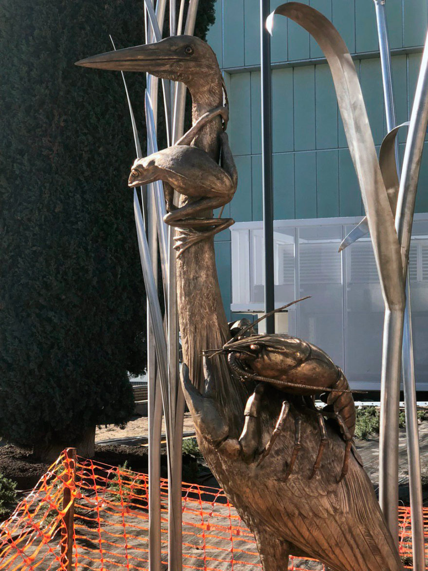 escultura casto solano garza cangrejo rana
