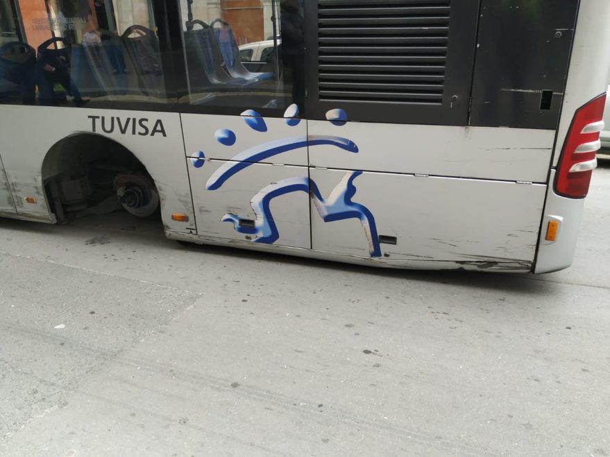 autobus rompe eje tuvisa
