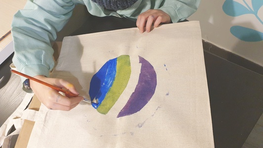 Taller infantil para pintar bolsas de tela - Gasteiz Hoy