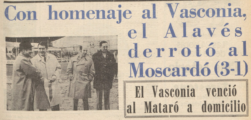 Foto: Norte Expres. José Antonio Santamaría, el segundo por la izquierda sobre el césped de Mendizorrotza el 09/04/1972