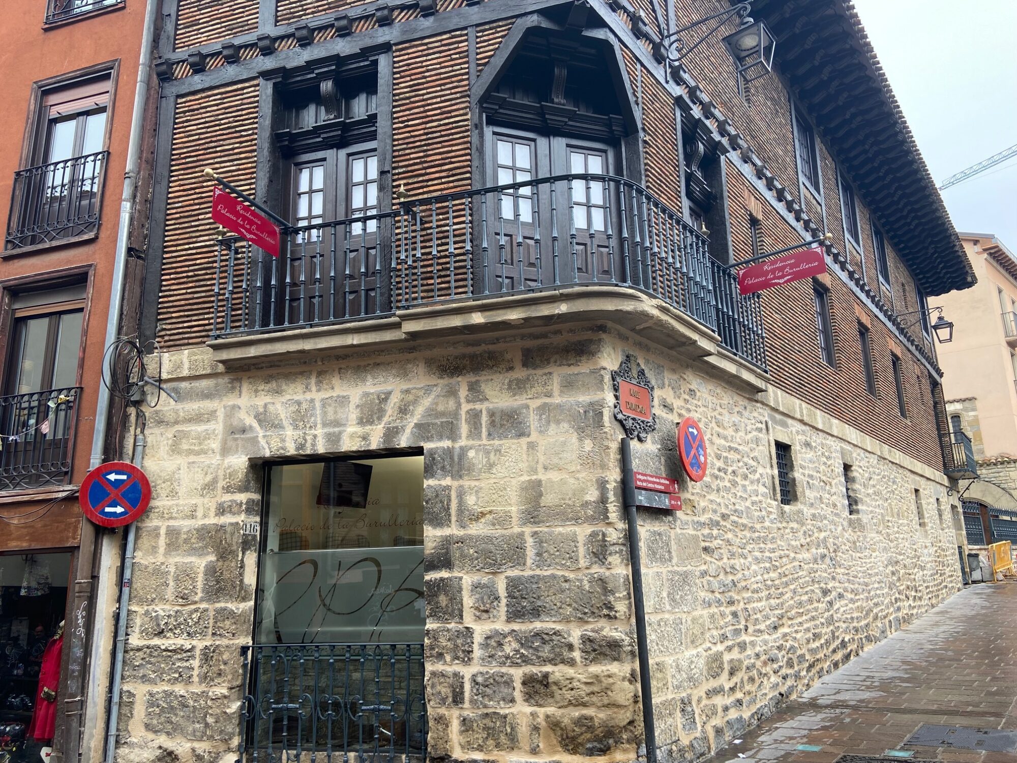 residencia museo arqueologia vitoria casco viejo