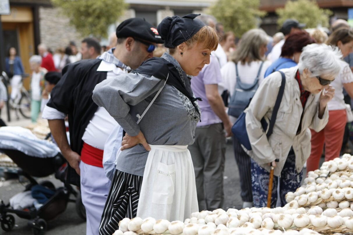 Los ajos vuelven el Día del Blusa en su ubicación tradicional - Gasteiz Hoy