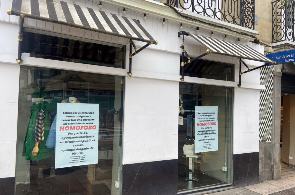 La tienda Udalaitz retira el cartel que denunciaba "acoso homófobo"