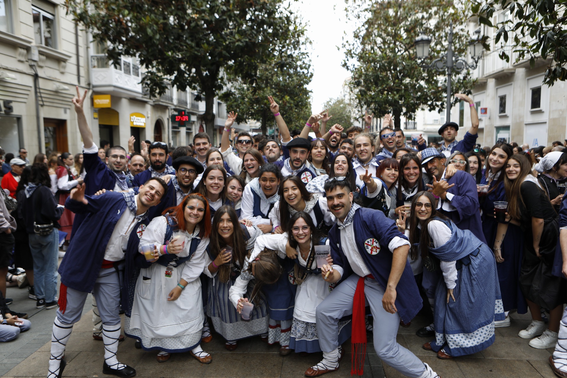 La Comisión de Blusas y Neskak llama a la reunificación