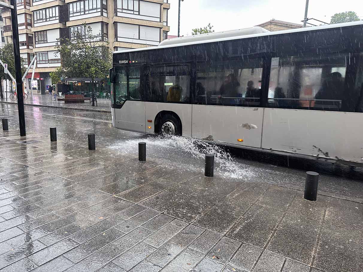 Una fuerte tormenta sacude Vitoria-Gasteiz